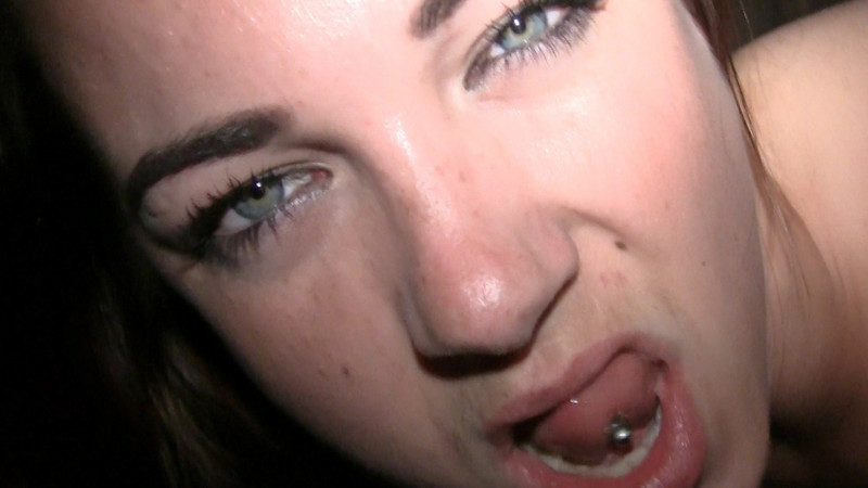 Zoë fucked in her pussy and ass at the same time